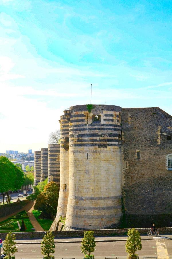 Logis Hotels- Hotel Marguerite D'Anjou Angers Chateau エクステリア 写真