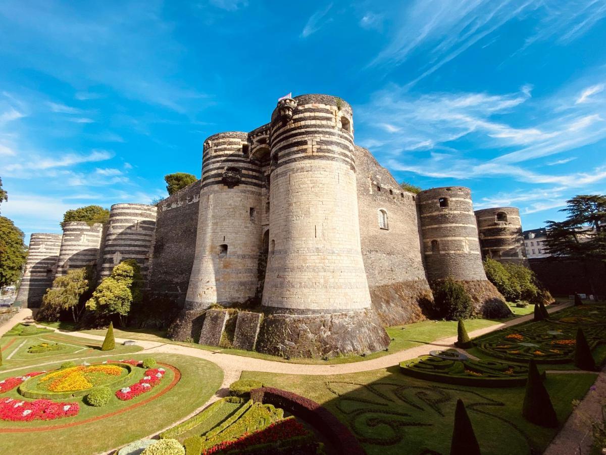 Logis Hotels- Hotel Marguerite D'Anjou Angers Chateau エクステリア 写真